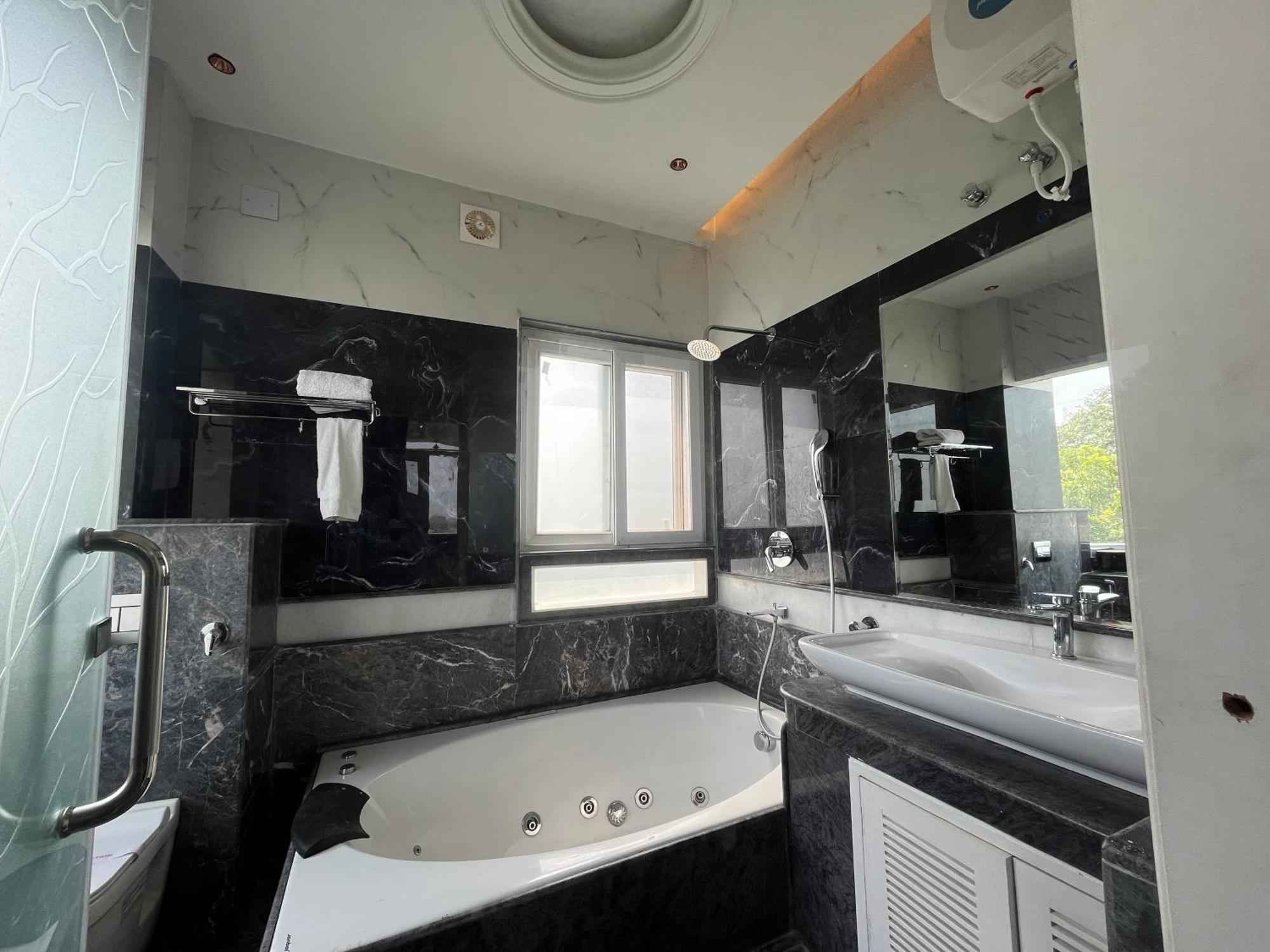 Treehouse Narmade A Riverfront Resort & Spa Narmadapuram Hoshangabad Luaran gambar
